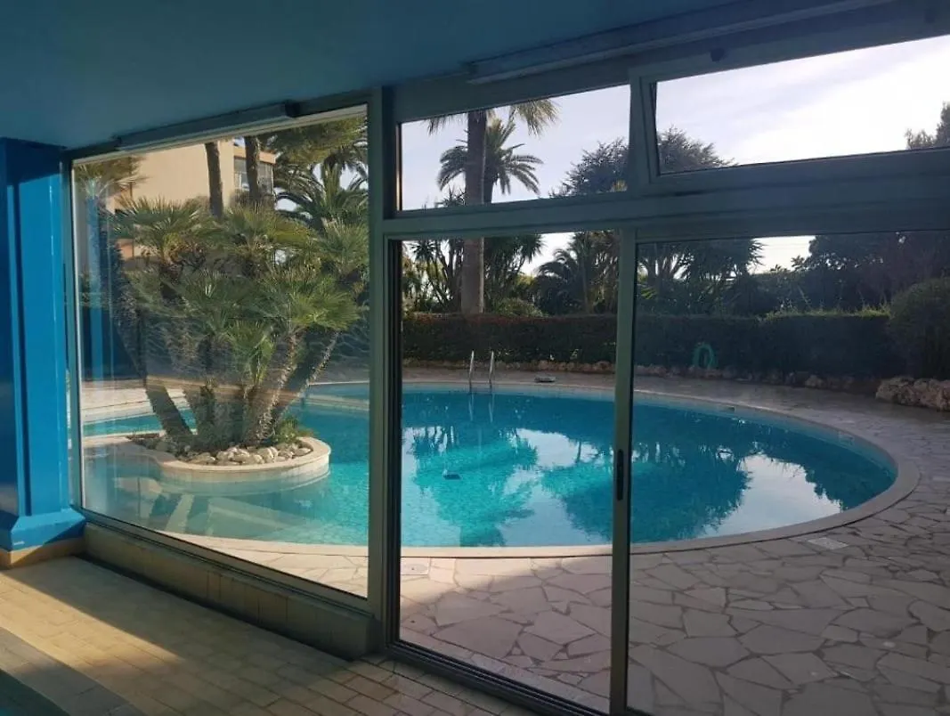 Cannes Residence Eden Park Apartment